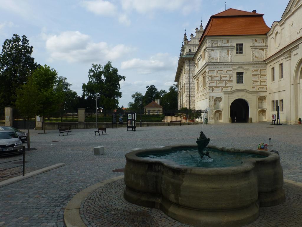 Penzion V Podzamci Litomysl Exterior photo
